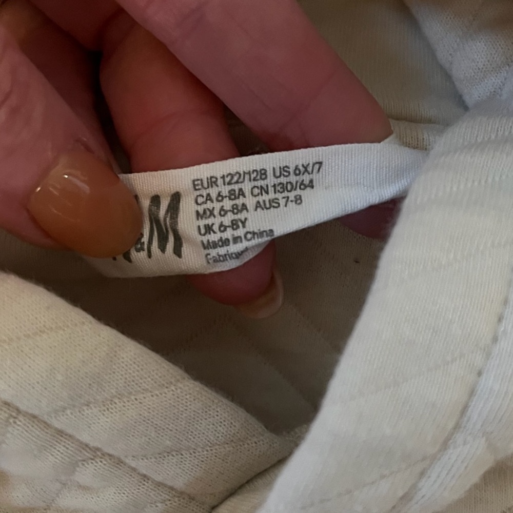 Unisex kids hoodie, size 6 - Picture 3 of 3
